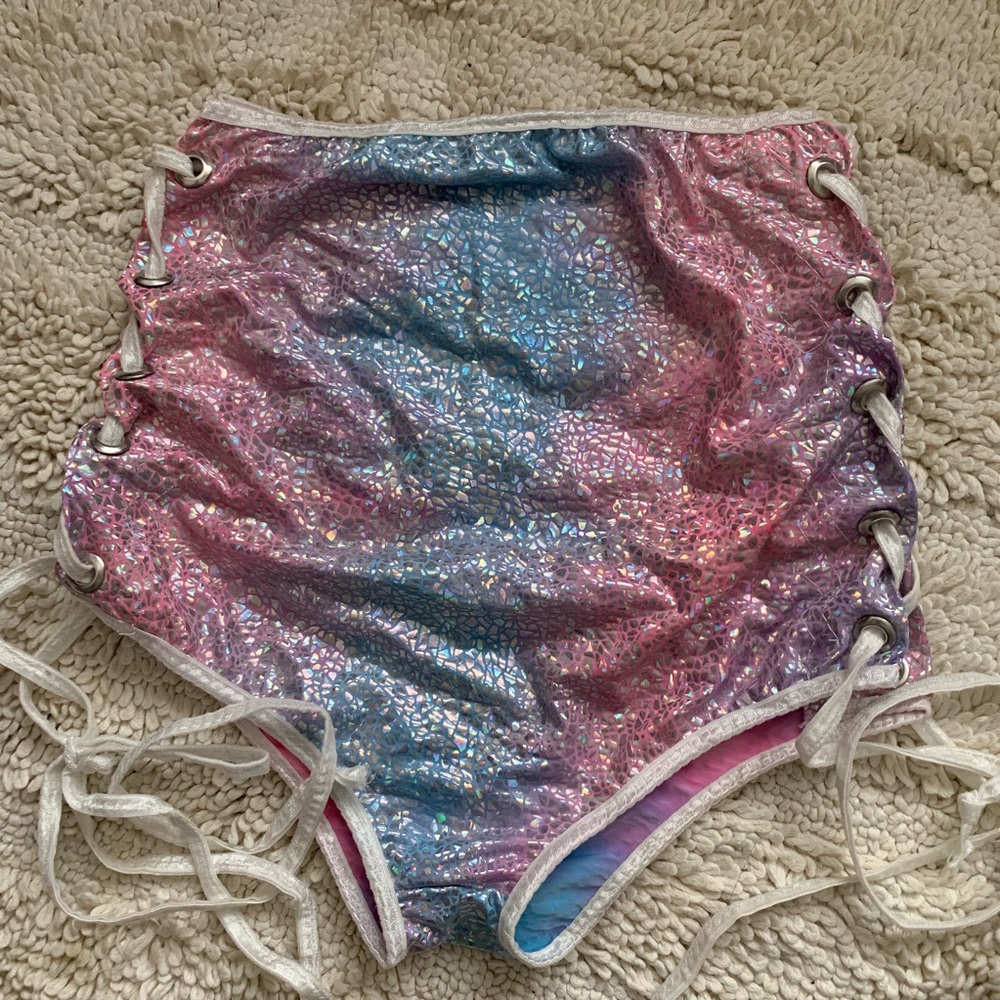 Thelytecouture unicorn rave/festival shorts